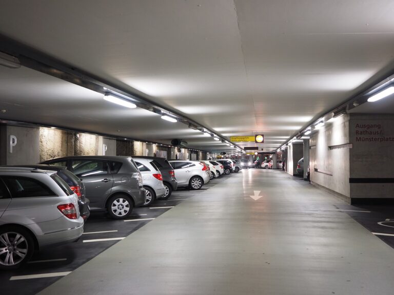multi storey car park, parking spot, park level-1271919.jpg